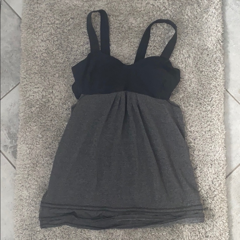 Lululemon black tank